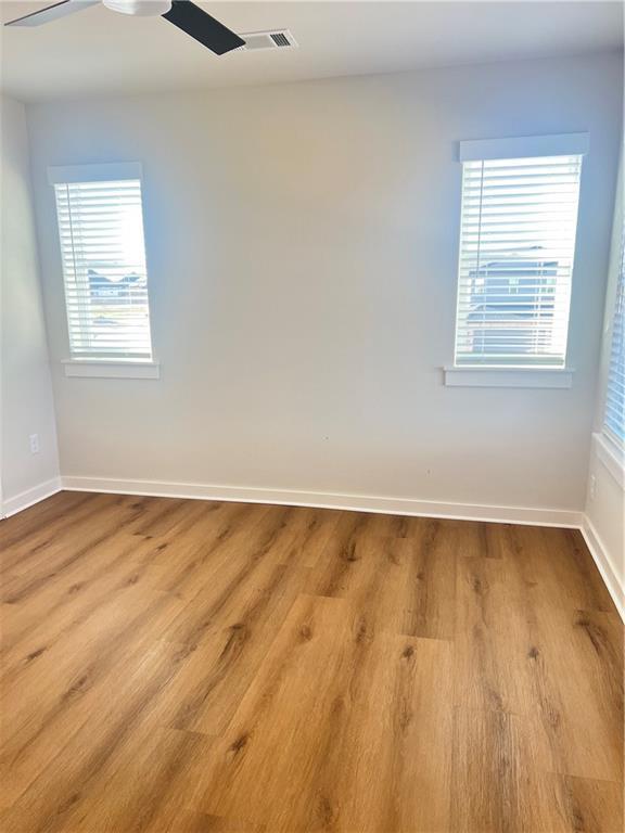 Building Photo - 550 Cosmos St