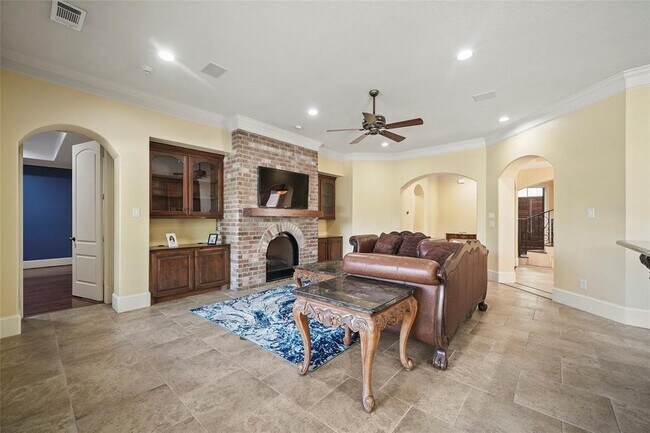 Building Photo - 25207 Hideaway Run Dr