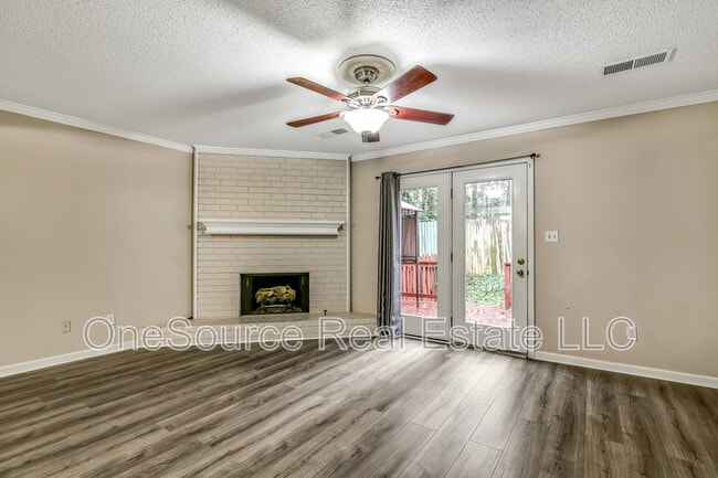 Building Photo - 1702 Twin Brooks Dr SE