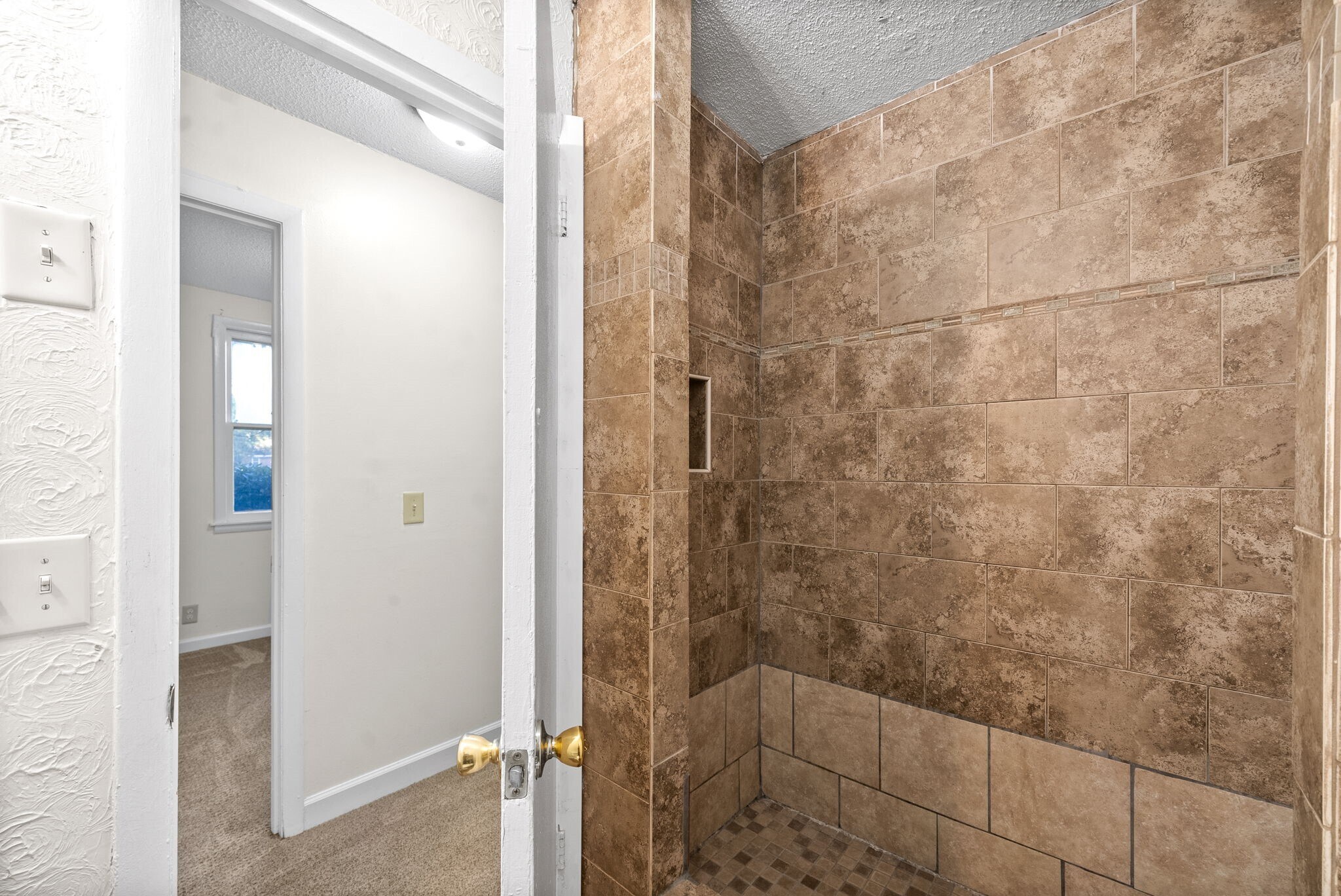 Building Photo - 1509 Nichols Dr
