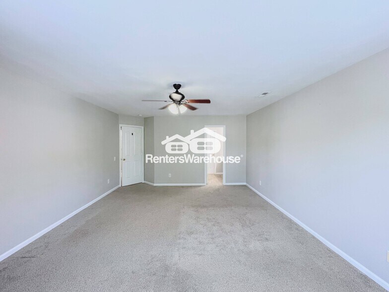 Building Photo - 617 Lord Nelson Ct