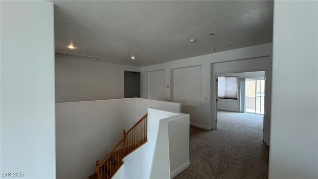 Building Photo - 10066 Golden Bluff Ave