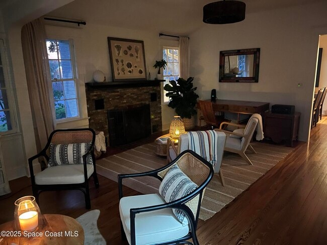 Building Photo - 346 3rd Ave