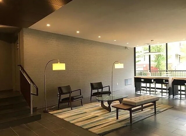 Building Photo - 5300 Columbia Pike