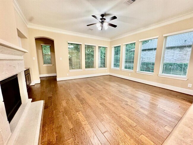 Building Photo - 54 Driftdale Pl