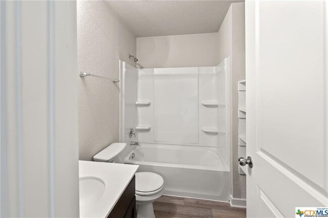 Building Photo - 17102B Carmel Cricket Dr