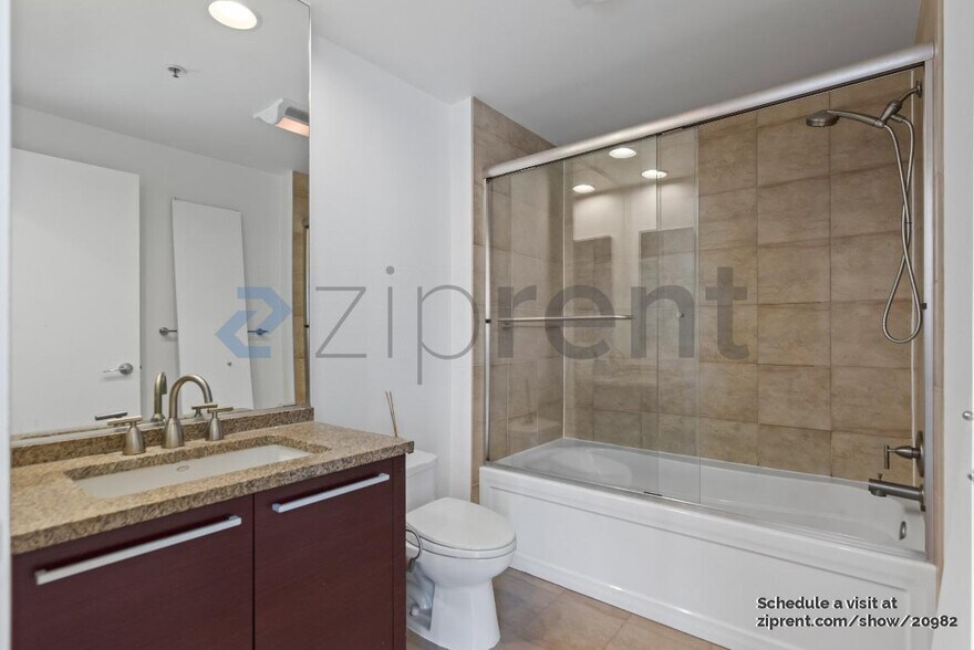 Building Photo - 425 1st St