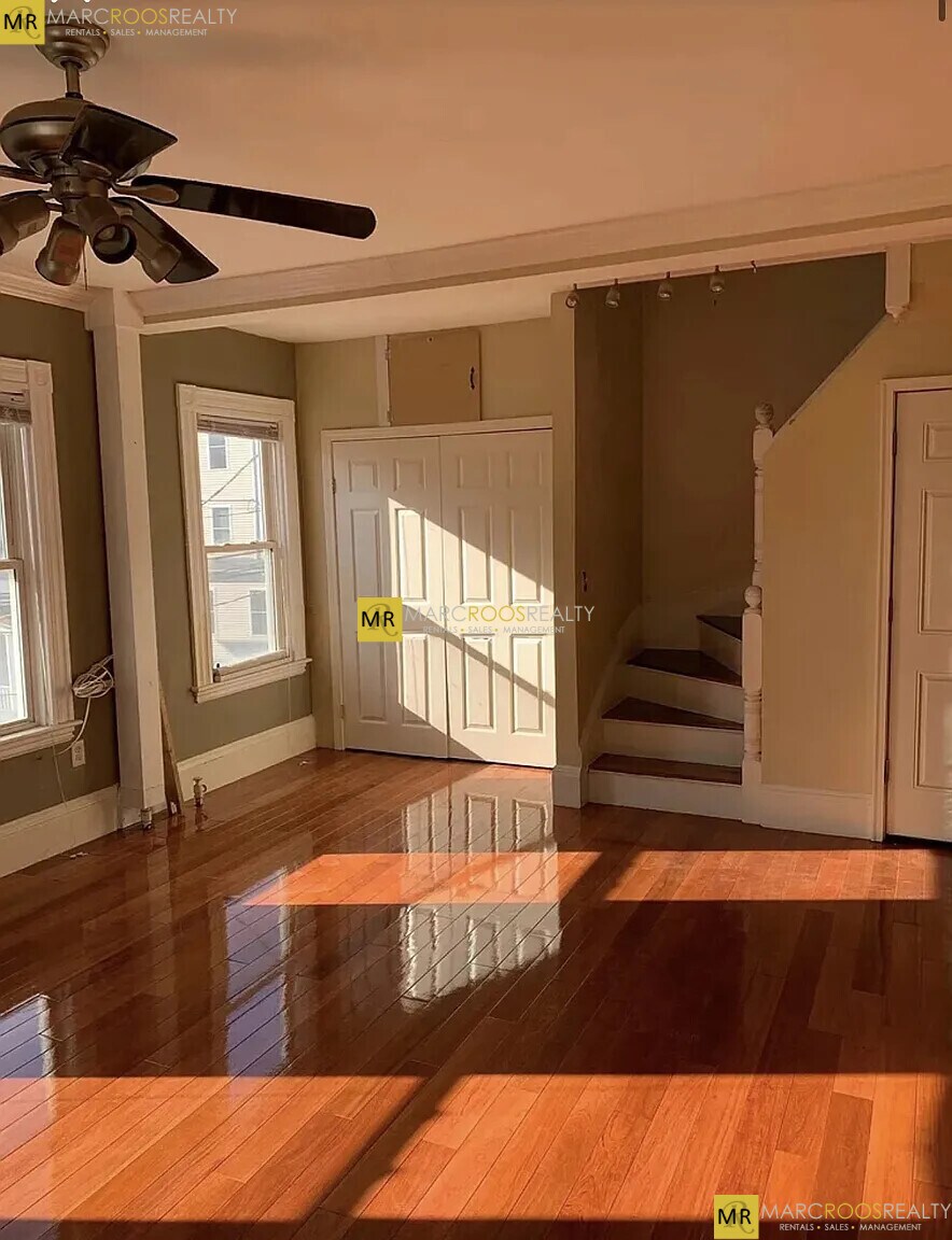 Building Photo - 67 Flint St