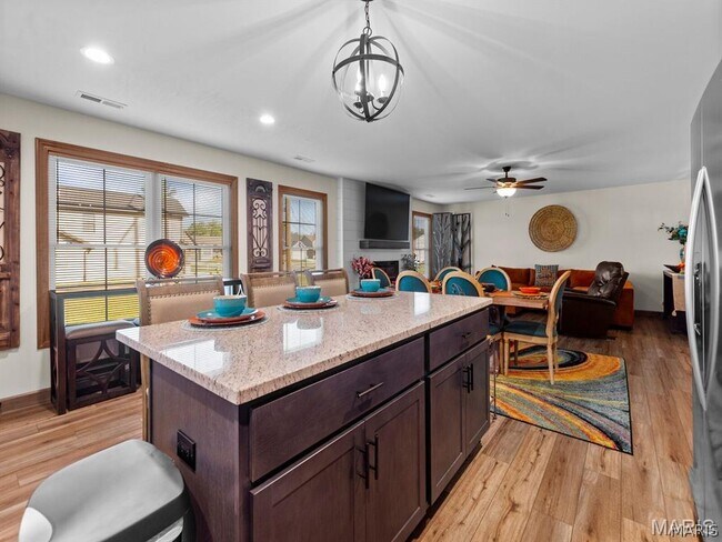 Building Photo - 3713 Justine Drive