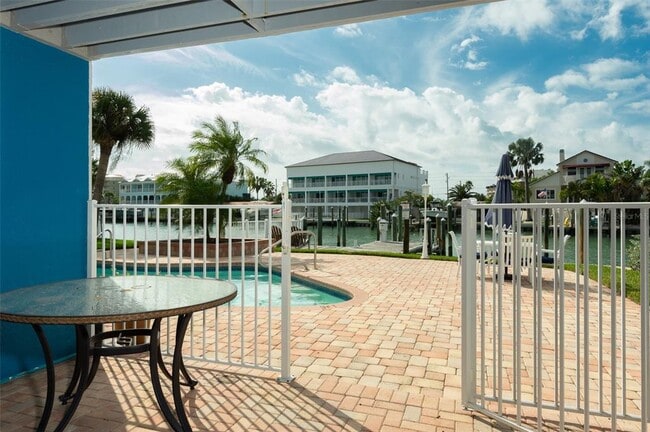 Building Photo - 11820 Capri Cir S