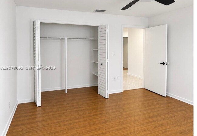 Building Photo - 10290 SW 146th Ave