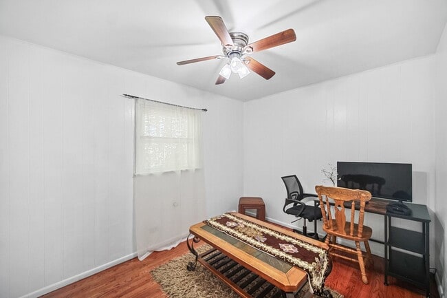 Building Photo - 6404 W 85th Pl