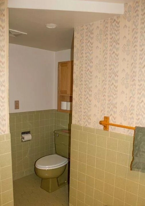 Building Photo - 2301 S College Ave