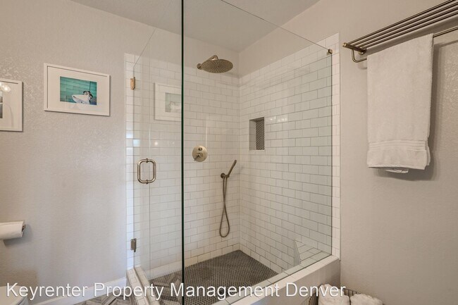 Building Photo - 3 br, 2.5 bath House - 4148 W 118th Pl