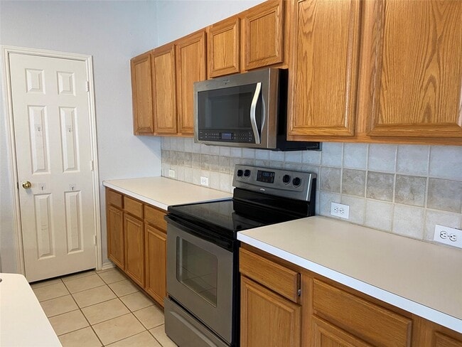 Building Photo - 7064 St Augustine Dr