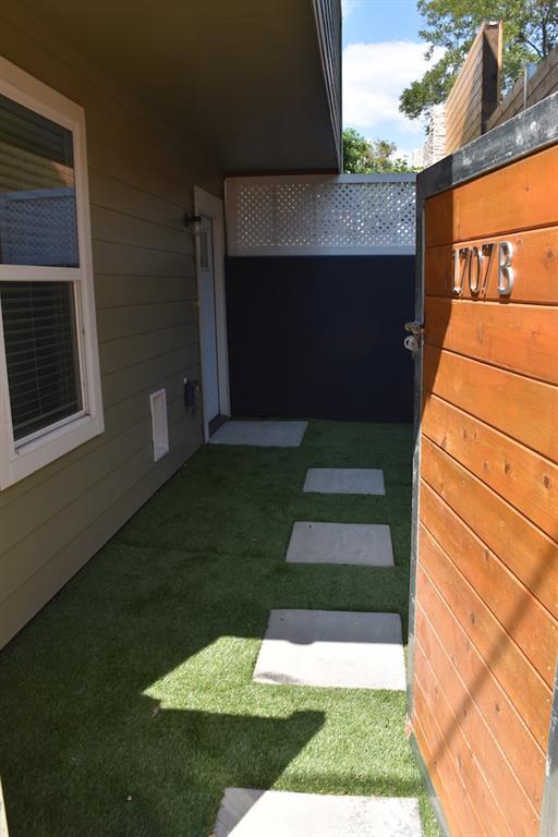 Building Photo - 1707 Garden St