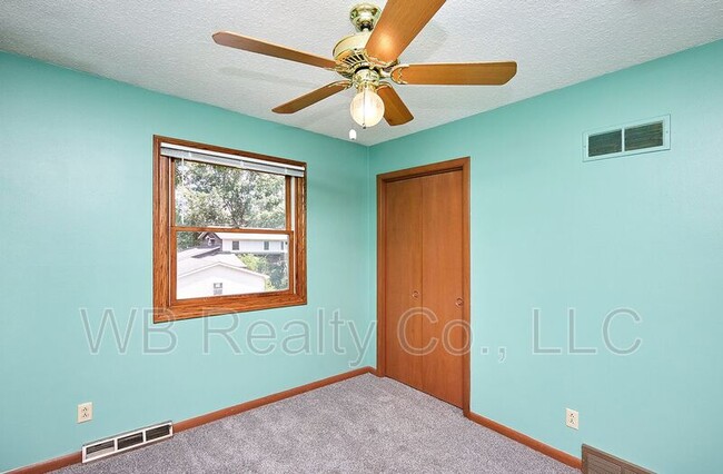 Building Photo - 601 34th St