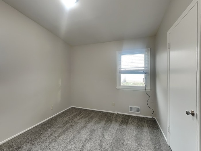 Building Photo - 2272 Hazel St N