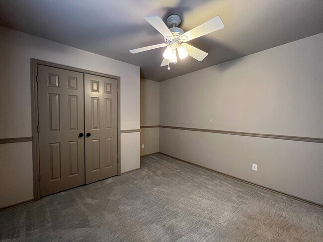 Building Photo - 1301 Copperfield Dr