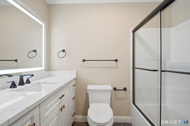 Building Photo - 193 The Meadows