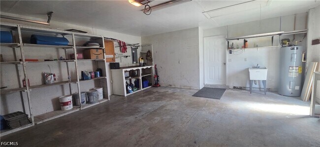 Building Photo - 534 SE 34th Terrace