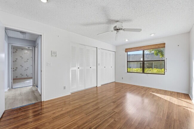 Building Photo - 9476 El Clair Ranch Rd