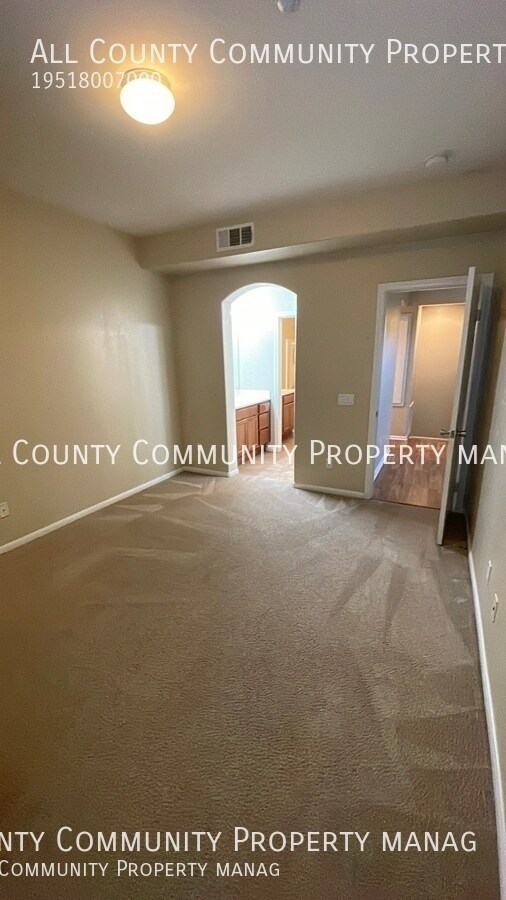 Building Photo - 24733 Ridgewalk St