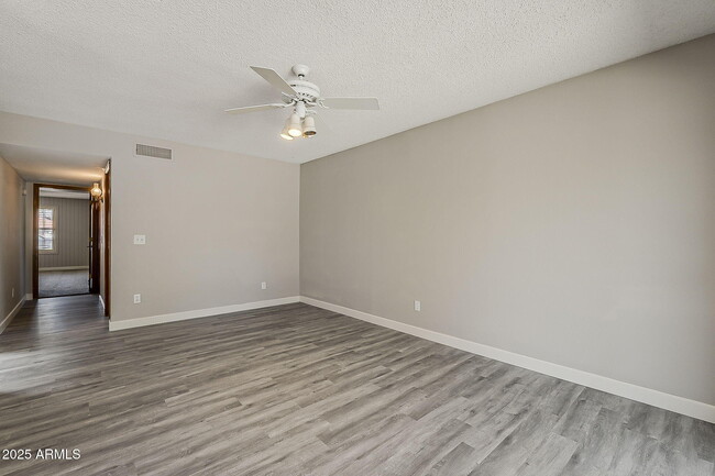 Building Photo - 4627 E McNeil St