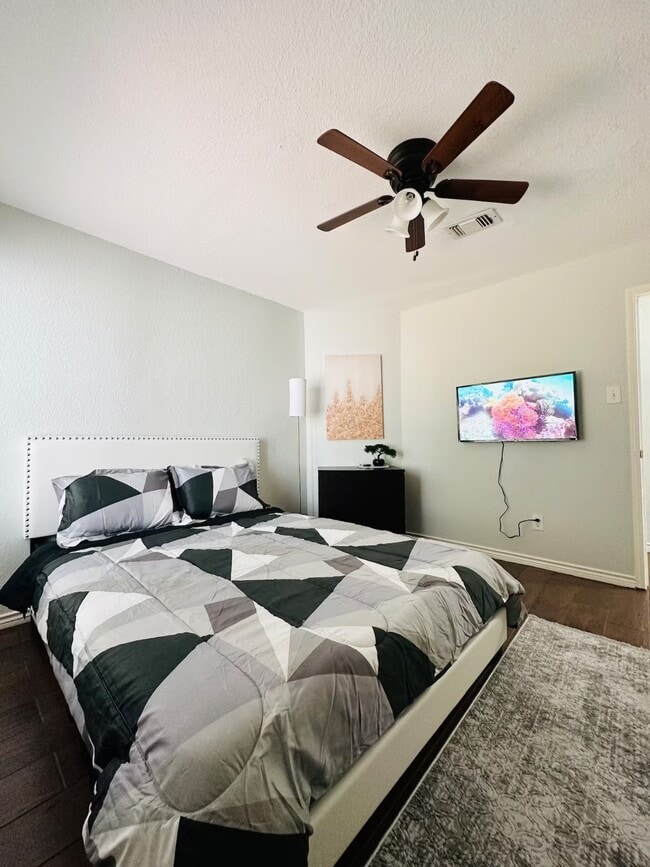 Building Photo - 12727 Ashford Knoll Dr