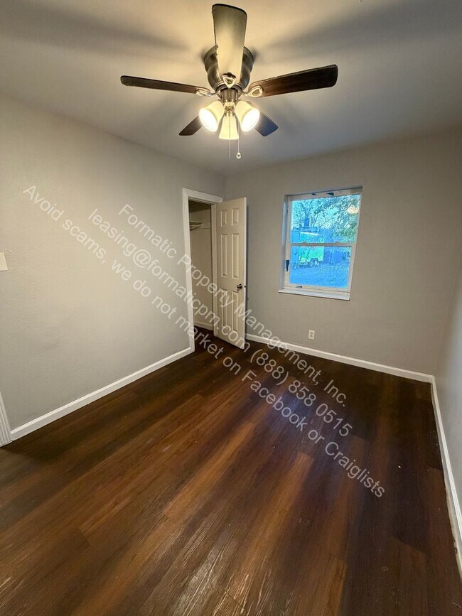 Building Photo - 1450-1454 Elmira St