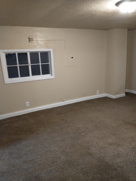 Building Photo - 2917 Cheyenne Ave