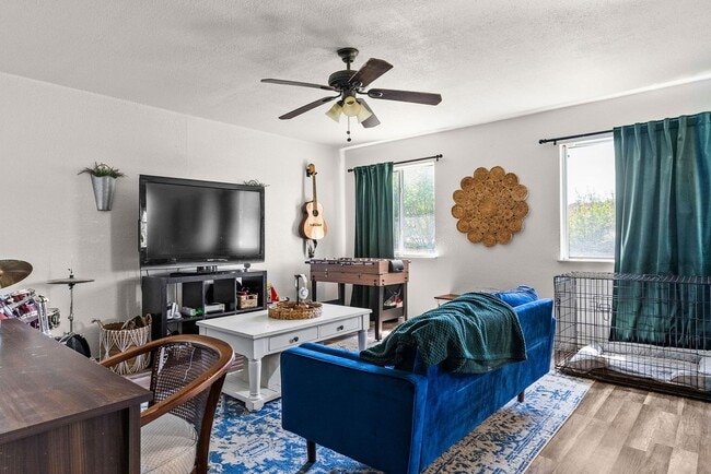 Building Photo - 5402 Birmingham Cir