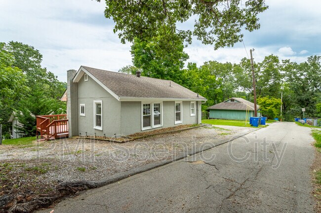 Building Photo - 416 Jadie Ln