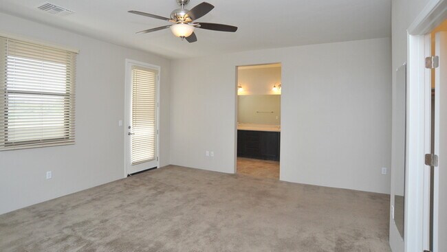 Building Photo - 381 E Calderwood Rd