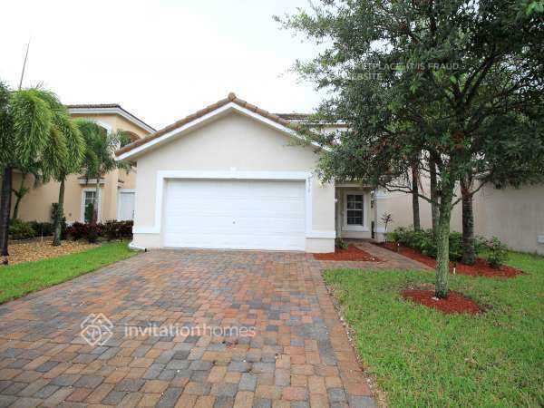 Building Photo - 6117 Adriatic Way