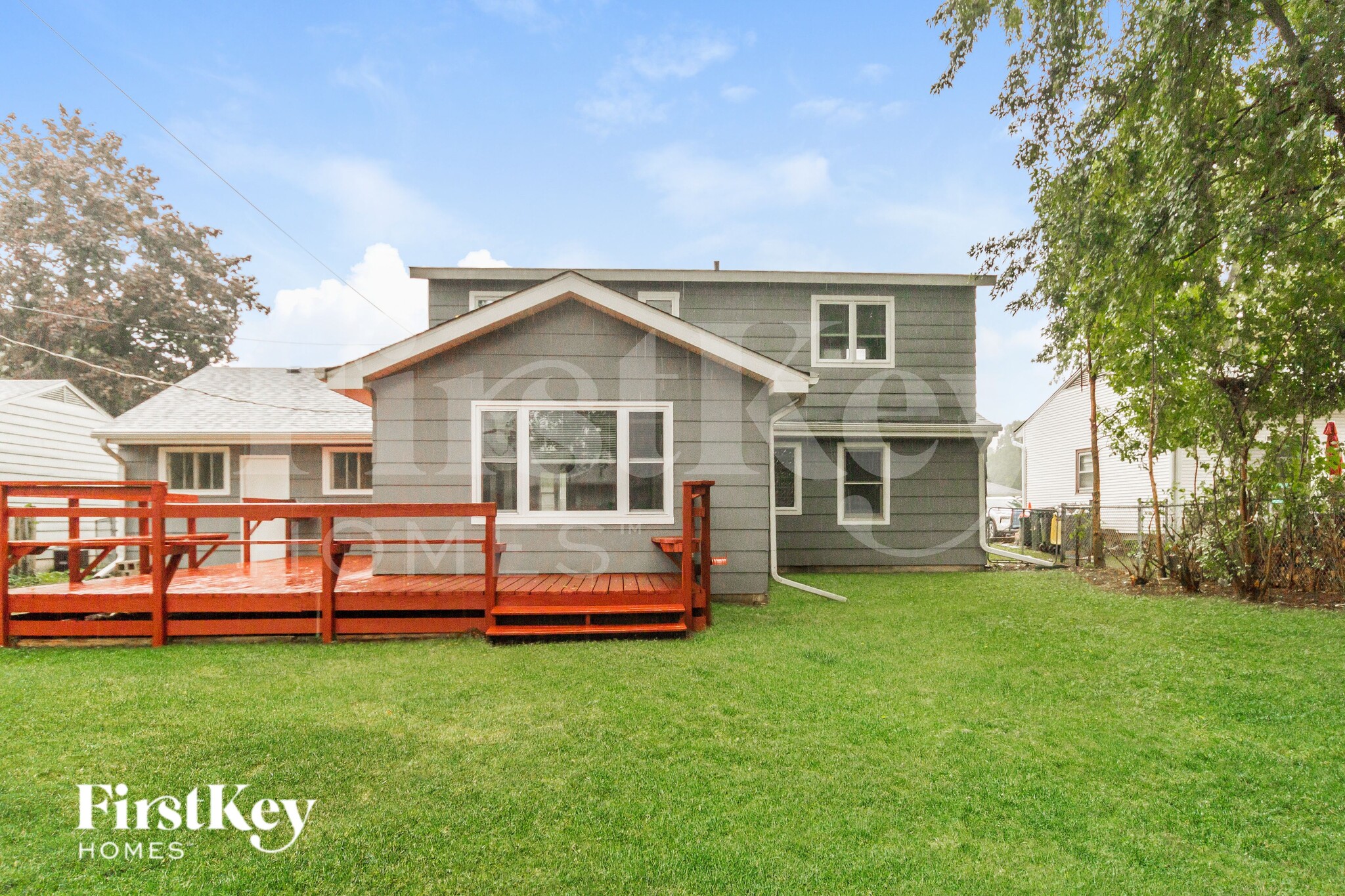 Building Photo - 439 W Margaret Terrace