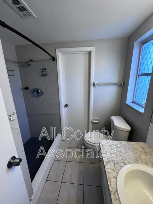 Building Photo - 11115 Yellowwood Ln