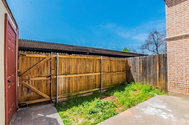 Building Photo - 1821 E Grauwyler Rd