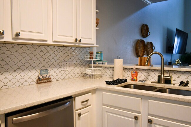 Building Photo - 14861 S Padre Island Dr