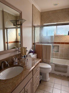 Primary bathroom - 6335 W 85th Pl