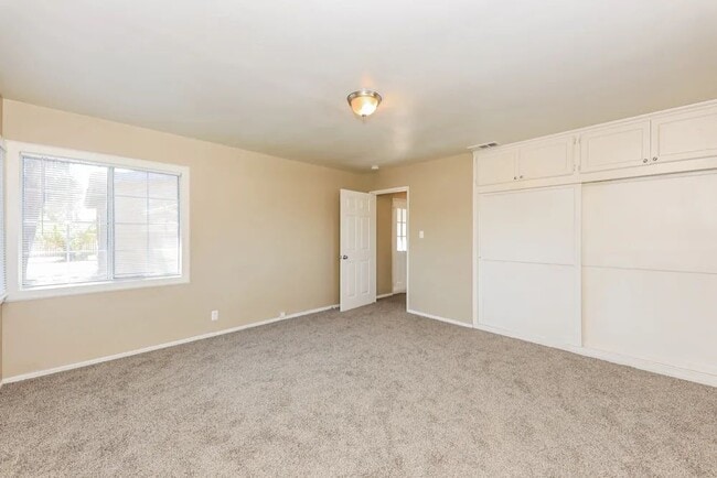 Building Photo - 6951 Malibu Dr
