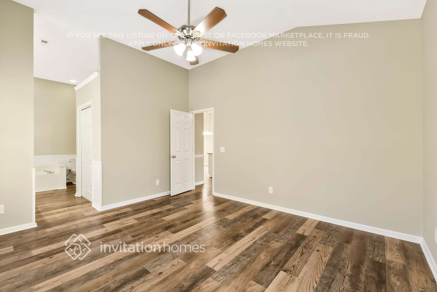 Building Photo - 7030 Daerwood Pl