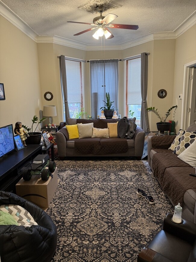 Building Photo - 1839 N Washtenaw Ave