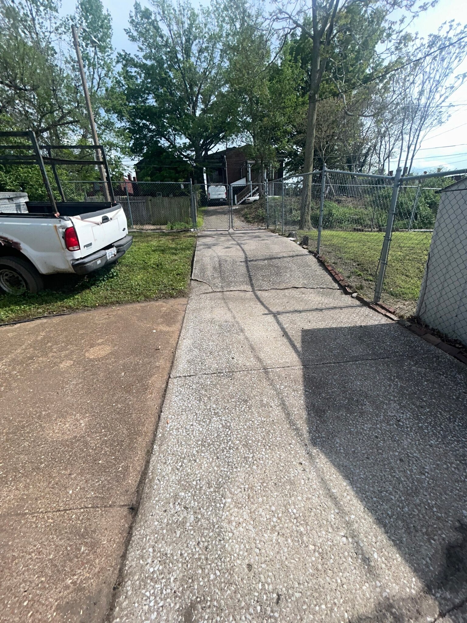 Building Photo - 2218 Farrar St