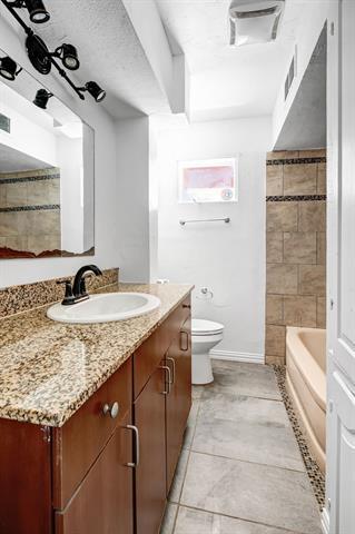 Building Photo - 6609 Walnut Hill Ln