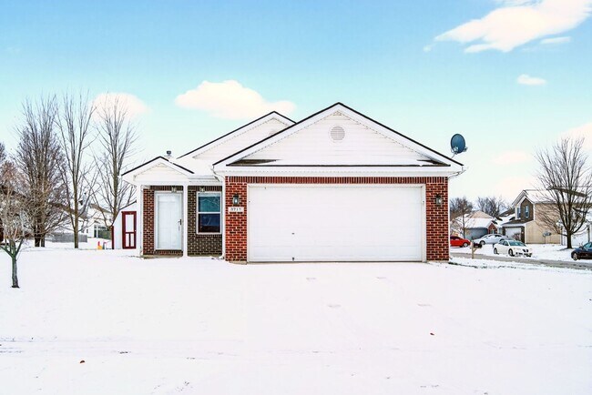 Building Photo - Gorgeous 3 Bed 2 Bath in Quiet Neighborhood!