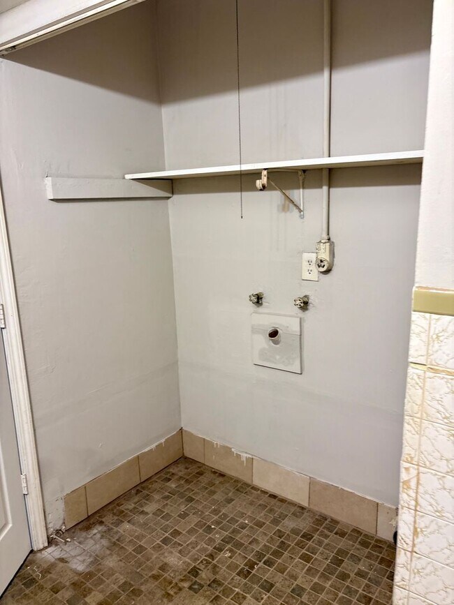 Building Photo - 1218 Burnwick Ct