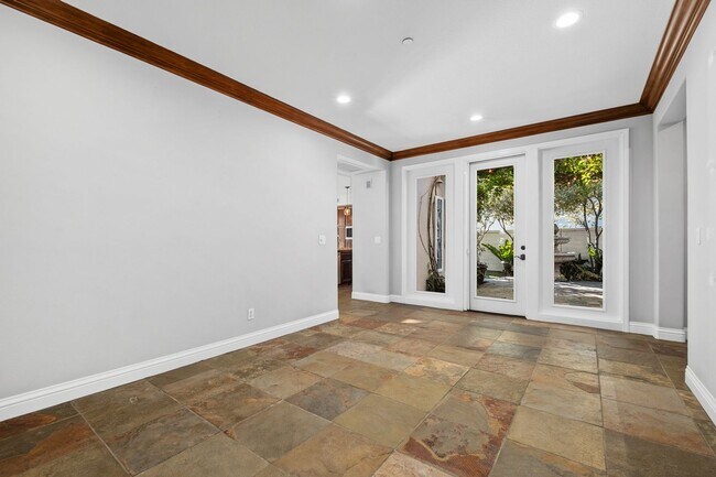 Building Photo - Stunning 5-Bedroom Pool Home in Talega – Luxury Living in San Clemente