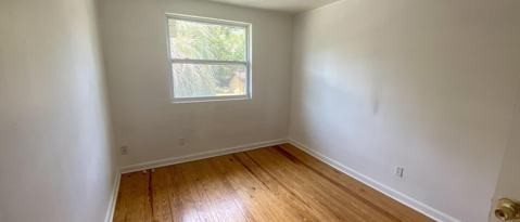 Building Photo - 1265 W 26th St