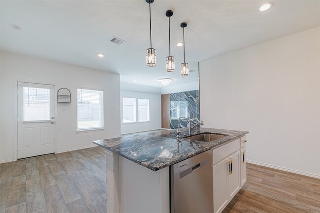 Building Photo - 2931 Magnolia Blossom Ln